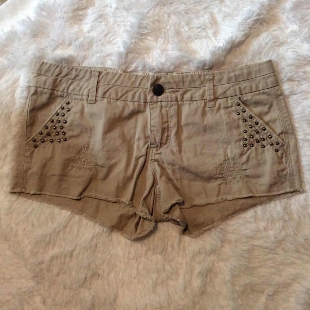 EUC DAYTRIP Capricorn embellished shorts Size 29
